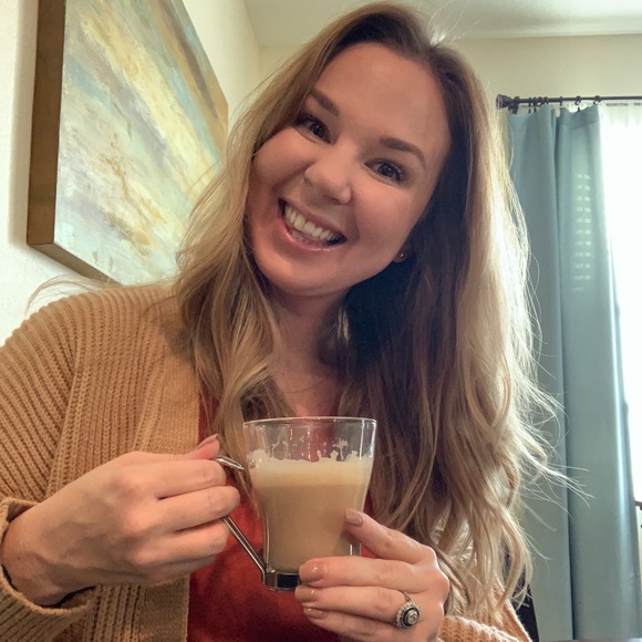 Meet your Posher, Jessica - Picture 4 of 9